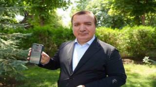 Şehri gençlerle birlikte yönetiyor!