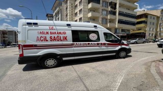 Seyir halinde motosiklet devrilirken, sürücüsü yaralandı