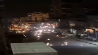 Sıcak havayla genleşen elektrik telleri havai fişek gibi patladı