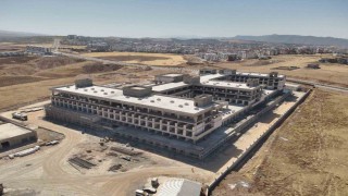 Siirtte 400 yataklı yeni hastane inşaatı incelendi