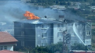 Sinopta çatı yangını