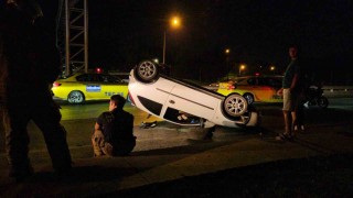 Şişlide bir araç kaldırıma çarparak takla attı