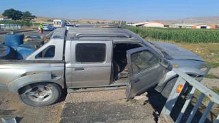 Sivasta trafik kazaları: 4ü çocuk 9 yaralı