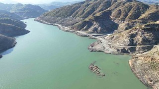 Son 65 yılın en kurak yılını yaşayan Hatayda kentin içme suyunu karşılayan barajın su seviyesi yüzde 18e düştü