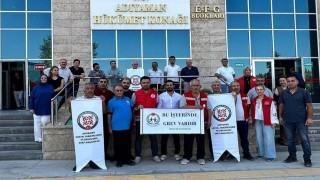 Sosyal Yardımlaşma Vakıflarında çalışan işçiler grev düzenledi