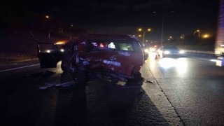 Sultanbeylide 2 minibüs çarpıştı: 9 yaralı