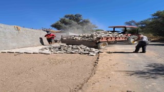 Sultanhisarda yol genişletme çalışmaları sürüyor