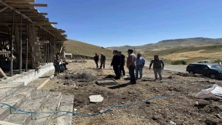 Susuz Kaymakamı hem köyleri tanıyor, hem sorunları çözüyor