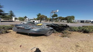 Takla atan araçtaki 9 yaşındaki çocuk hayatını kaybederken 4 kişi yaralandı