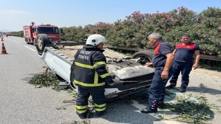 Takla atan otomobilin sürücüsü yaralandı