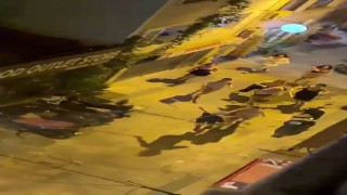 Taksimde bir kişi 8 transın saldırısına uğradı: O anlar kamerada