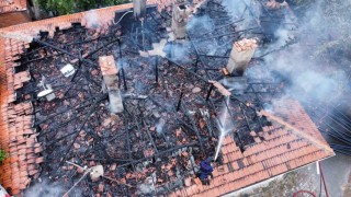 Tandırda yakılan ateş evi küle çeviriyordu