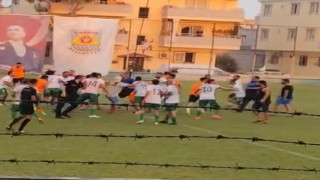 Tarsusta futbol turnuvasında kavga: Futbolcular tekme tokat birbirine girdi