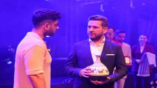 Tavas Zeybek Festivalinde Reynmen unutulmaz gece yaşattı