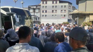 Tavşanlıda umreciler dualarla uğurlandı