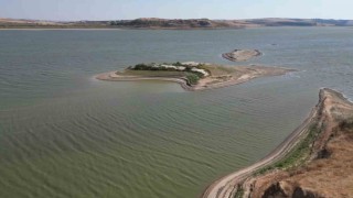 Tekirdağda barajda adacıklar oluştu