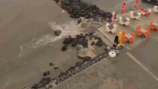 Tekirdağda kuraklığın ardından gelen sağanak yağış sokakları dereye çevirdi