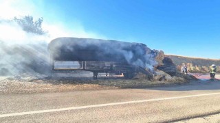 Tekirdağda yanan araçtaki alevler önce tarlaya, sonra tıra sıçradı