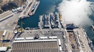 TEKNOFEST Mavi Vatanda savaş gemilerine vatandaşlardan yoğun ilgi