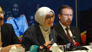 Terörsüz Türkiye toplantısında konuşan Belgin Uygur: Bembeyaz sayfalara hep birlikte nice zaferleri nice kardeşlik şarkılarını inşallah yazacağız