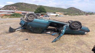 Ters dönen otomobilden sağ kurtuldu