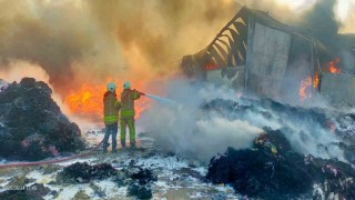 Tokatta kumaş geri dönüşüm deposunda çıkan yangın kontrol altına alındı