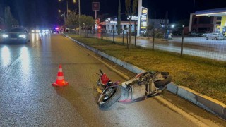 Tokatta lüks otomobil motosiklete çarptı: 2 ölü