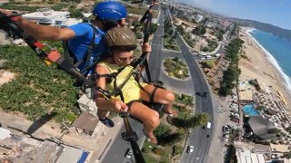 Trafik kazası yamaç paraşütü kamerasında