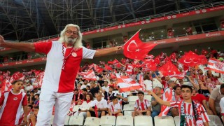 Trendyol Süper Lig: Antalyaspor: 1 - Fatih Karagümrük: 1 (İlk yarı)