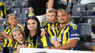 Trendyol Süper Lig: Fenerbahçe: 1 - Kocaelispor: 0 (Maç devam ediyor)