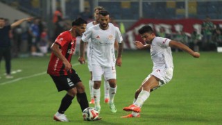 Trendyol Süper Lig: Gençlerbirliği: 0 - Antalyaspor: 0 (ilk yarı)