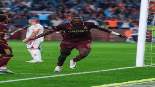 Trendyol Süper Lig: Trabzonspor: 1 - Samsunspor: 0 (İlk yarı)