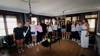 Turgutlu Belediyesi Kadın Voleybol Takımı sezonun ilk kontrolünden geçti