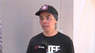 Türk kadın dağcı K2 Dağının zirvesine ulaştı