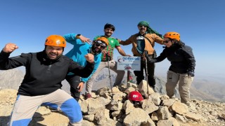 Türkiyenin ikinci yüksek noktasında nefes kesen zirve tırmanışı