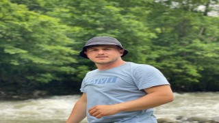 Tutukluk yapan silahıyla oynarken silah ateş aldı, genç hayatını kaybetti