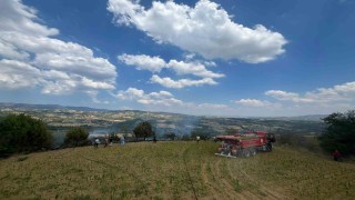 Tütün tarlasına çekilen seyyar elektrik kablosu yangına neden oldu