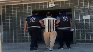 Üç ayrı suçtan aranan şahıs Efelerde yakalandı