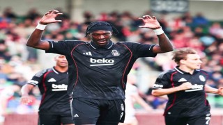 UEFA Konferans Ligi: St. Patricks: 0 - Beşiktaş: 4 (İlk yarı)