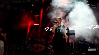 Uluslararası Kültür ve Sarımsak Festivali finali Irmak Arıcı ve Buray konseriyle yaptı