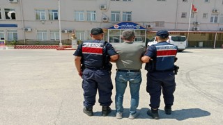 Uyuşturucu taciri jandarmadan kaçamadı