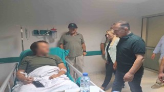 Vali Akbıyık yaralı pilotu ziyaret etti