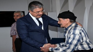 Vali Yılmaz: “Yaşlılarımız Geleceğimize Işık Tutan Rehberlerdir”