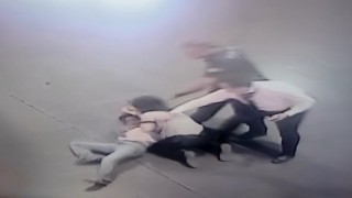 Valizinin kaybolduğunu iddia eden alkollü kadın terminali ayağa kaldırdı... O anlar kamerada