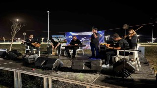 Van Büyükşehir Belediyesinin yaz konserlerine yoğun ilgi