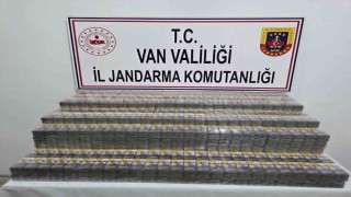 Vanda 6 bin 207 paket kaçak sigara ele geçirildi