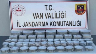 Vanda çok sayıda gümrük kaçağı malzeme ele geçirildi