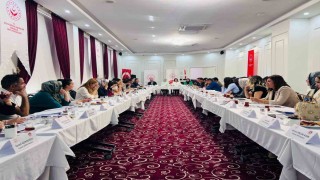 Vanda ‘Kadın Hizmetleri Bölgesel İstişare Toplantısı yapıldı