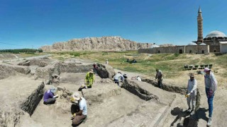 Vanda Osmanlı kışlası gün yüzüne çıkarılıyor