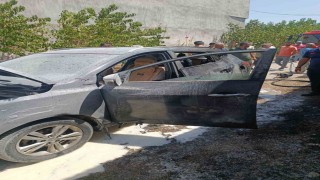 Vanda park halindeki otomobil yandı